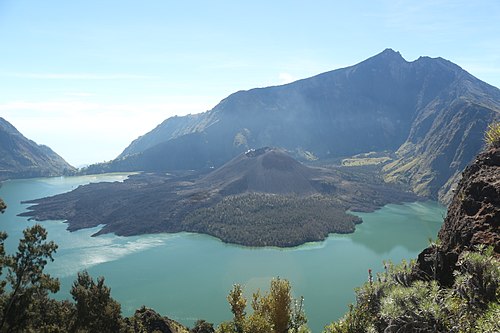 500px-Taman_Nasional_Gunung_Rinjani