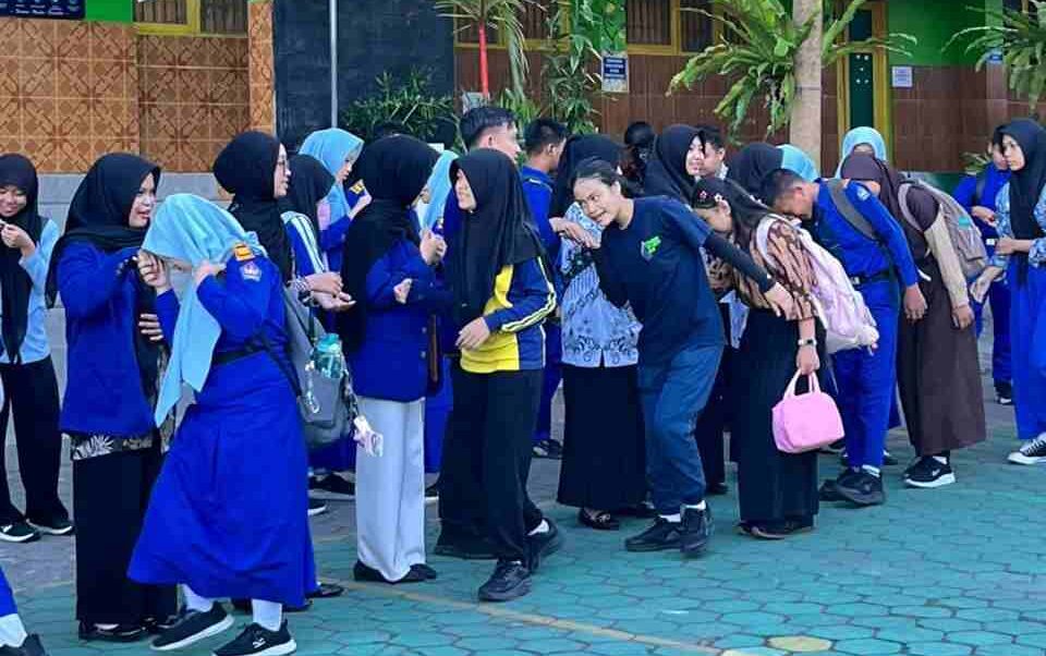kebiasaan anak indonesia hebat